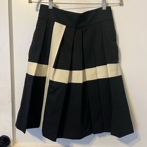Abaete vintage wide pleat black and white skirt